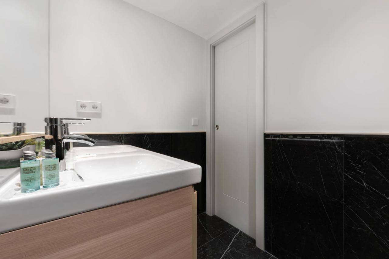 2 Bedrooms 1 Bathroom Furnished - Justicia - Executive Style - Mintystay Madrid Buitenkant foto