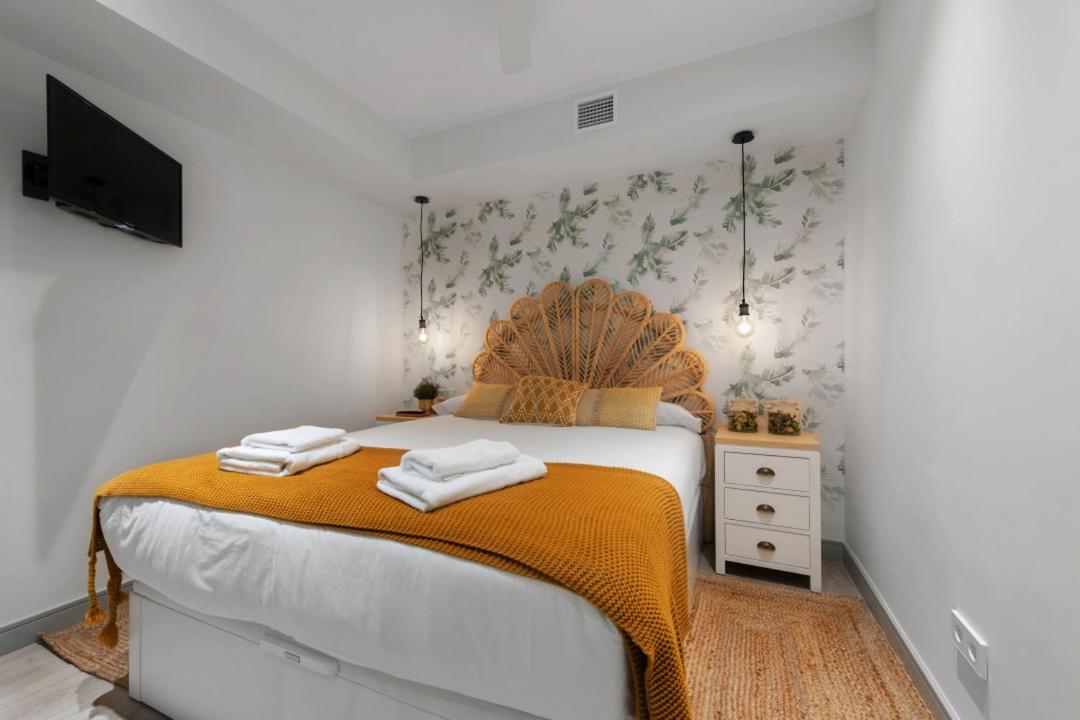 2 Bedrooms 1 Bathroom Furnished - Justicia - Executive Style - Mintystay Madrid Buitenkant foto