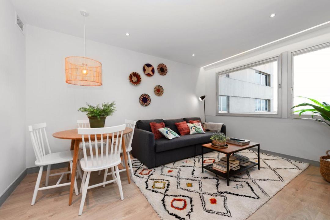 2 Bedrooms 1 Bathroom Furnished - Justicia - Executive Style - Mintystay Madrid Buitenkant foto