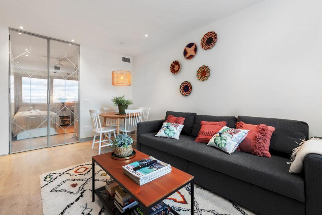 2 Bedrooms 1 Bathroom Furnished - Justicia - Executive Style - Mintystay Madrid Buitenkant foto